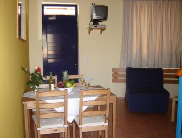 2 person apartment Dinning Area