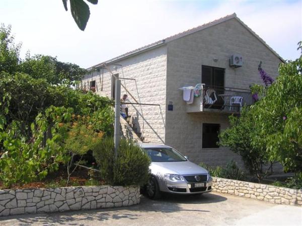 Supetar, Adriatic Coast, Vacation Rental Apartment