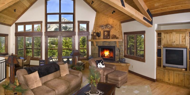 Great Room, Great Views, Luxury Lodge Decor