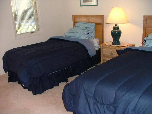 2nd bedroom- 2 twins-shares bath with main room