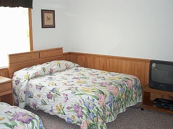 Bedroom with plenty of room