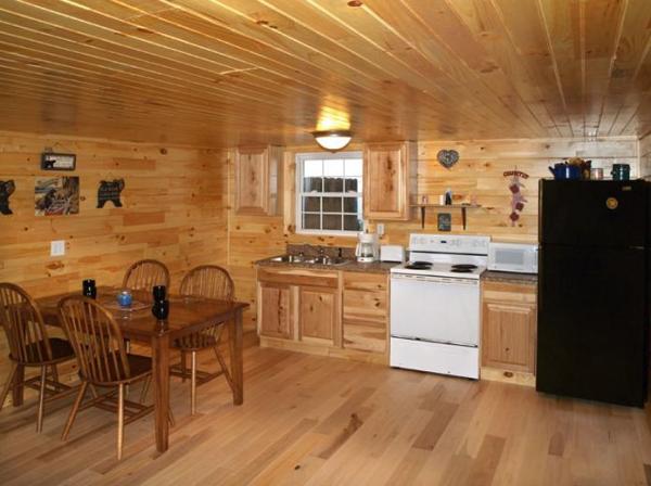 Kitchen & Dining Area