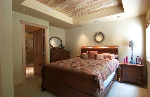 Master bedroom with King bed