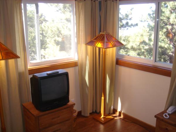 Bunk Bed Room has Lake Views