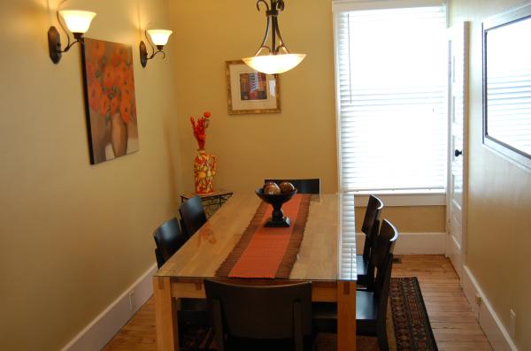 Dining area off kitchen