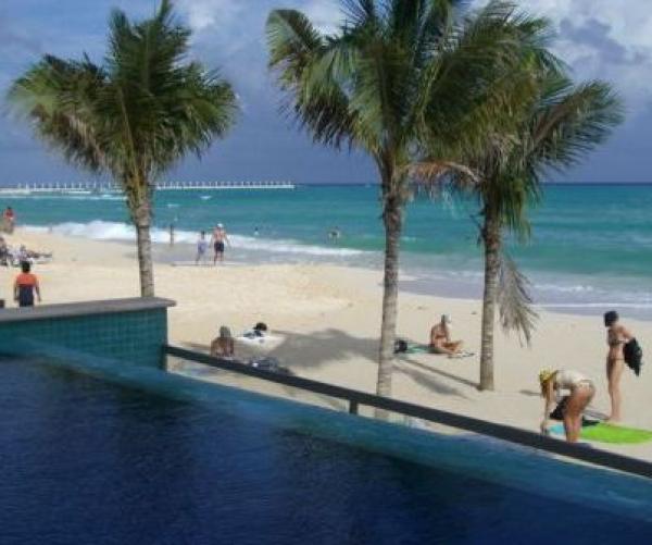 Edge of pool to Beach