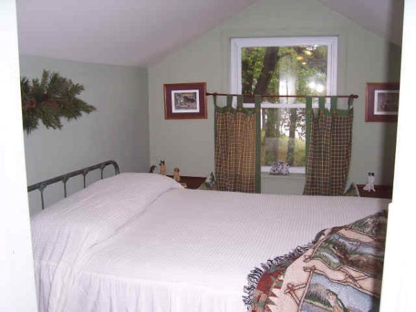 Queen Bed 