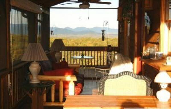 Screened in porch with awesome views!