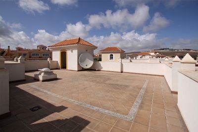 Roof Terrace with Corner Shwoer Room