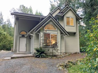 Glacier, Washington, Vacation Rental Cabin