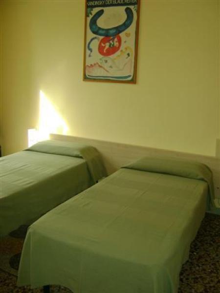 Twin Bedroom