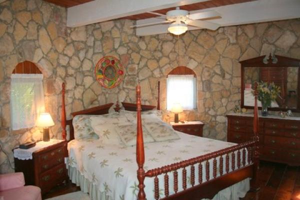 Master King sized Bedroom Suite