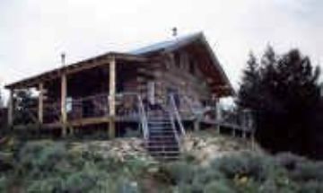 Livingston, Montana, Vacation Rental Cabin