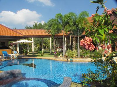 Relaxing Palm Pool Villa rental