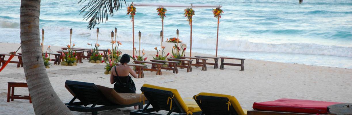 Weddings on Turtle Cove Beach