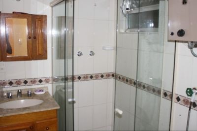 Apt 901 - Bathroom