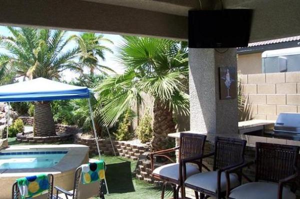 Sitting Area near Pool