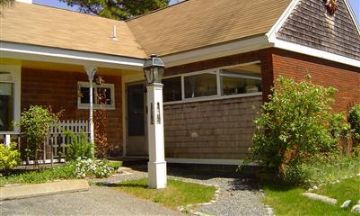 West Harwich, Massachusetts, Vacation Rental House