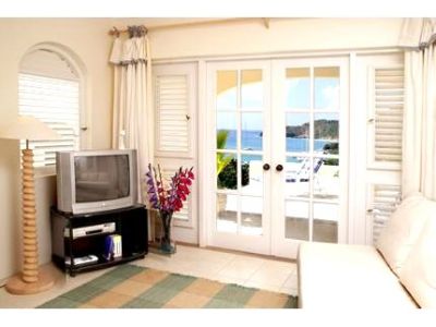 Lime Hill Villa sitting room with TV