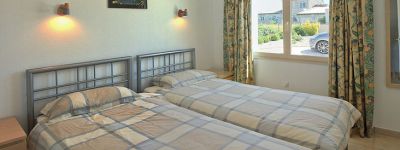 Twin bed