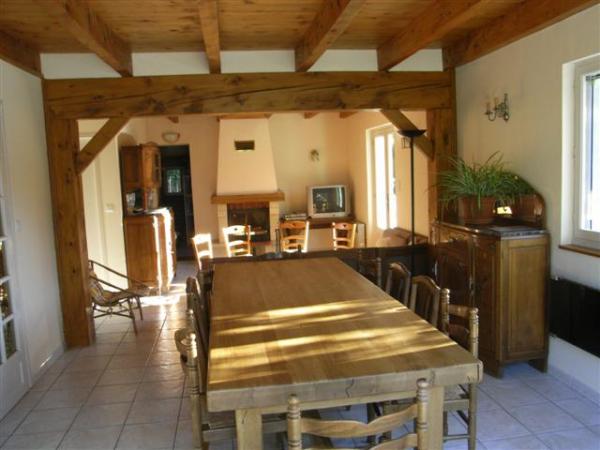 Dining Area with Entertainment