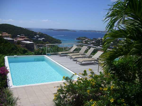  Relax Amidst Amazing Garden & Views Poolside