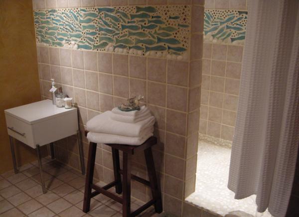 Suite B Walk In Shower