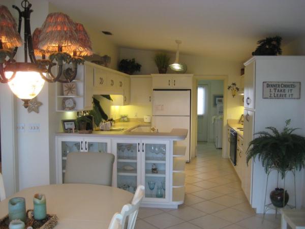 Kitchen with the dining room in the foreground 