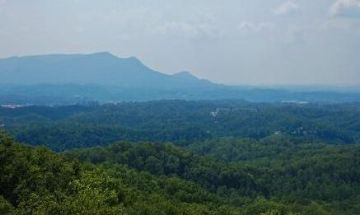 Sevierville, Tennessee, Vacation Rental Cabin