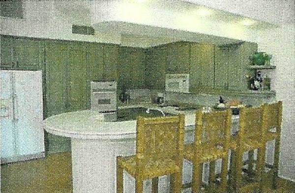 Kitchen with Counter