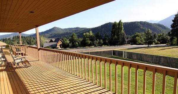 Deck with Panoramic Mountain Views