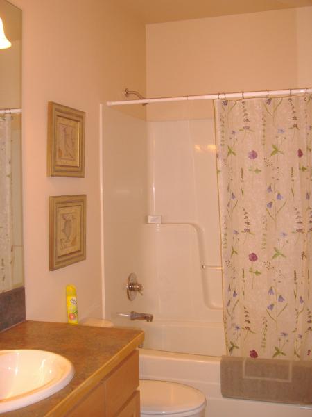 2nd Bathroom