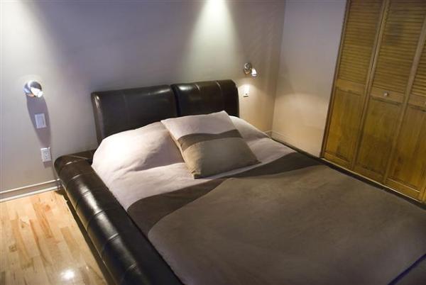 Master Queen Bed