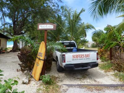 Surfers Bay Beach Bar at Moonraker Apartments