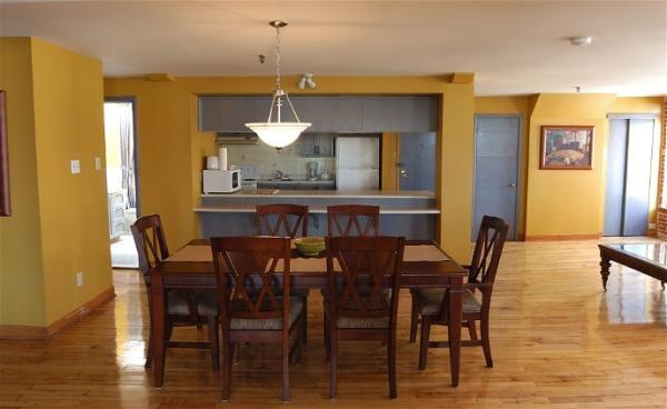 Loft Superior's Dining Area