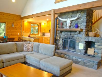 Mt Baker cabin #7 living room with fireplace