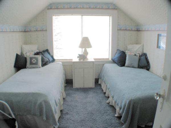 Twin Bedroom