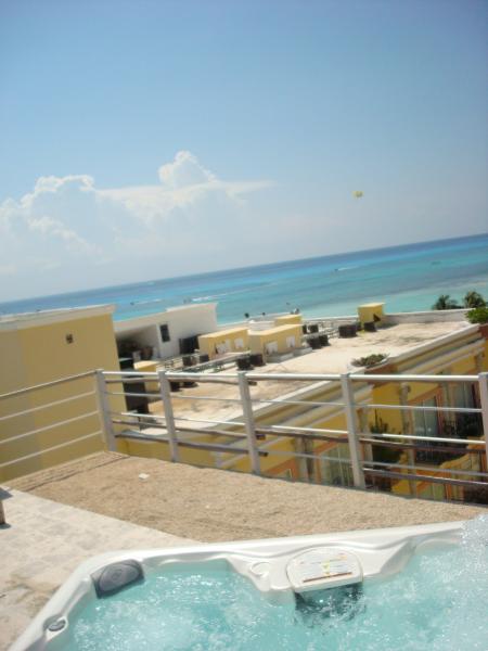 Rooftop terrace with jacuzzi 