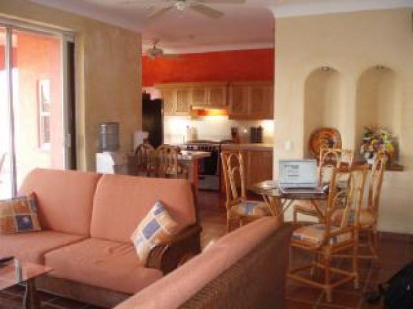living area to dining and kitchen