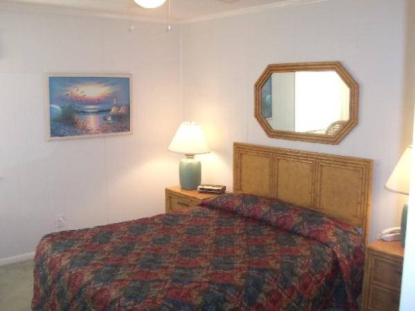 Master Bedroom, Queen Bed