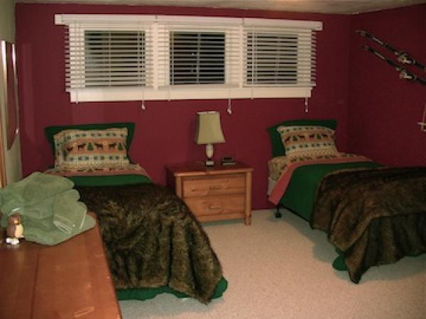Twin Bedroom