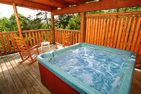 Private Hot Tub hasMTN Views