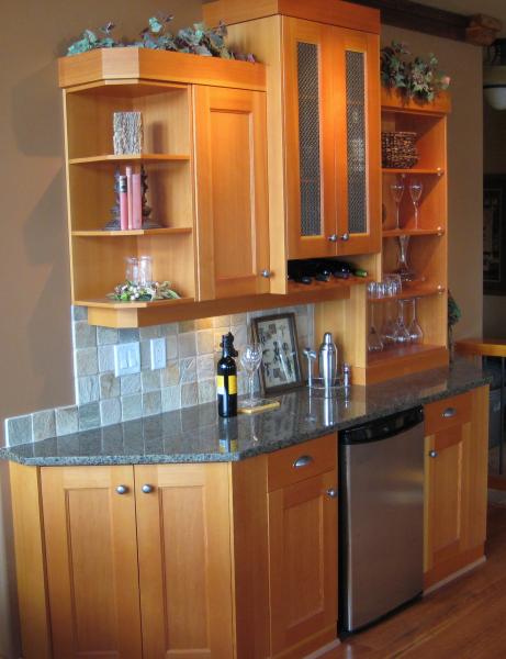 Separate bar area is great for entertaining