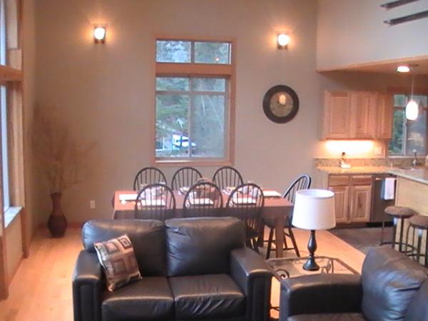 Living Room with Dinning