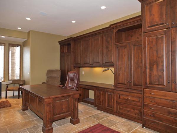 Executive Office (fully equipped)