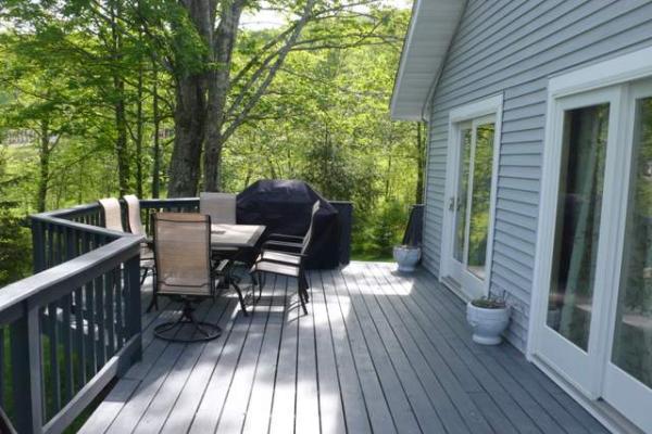 Front deck dining table with gas grill